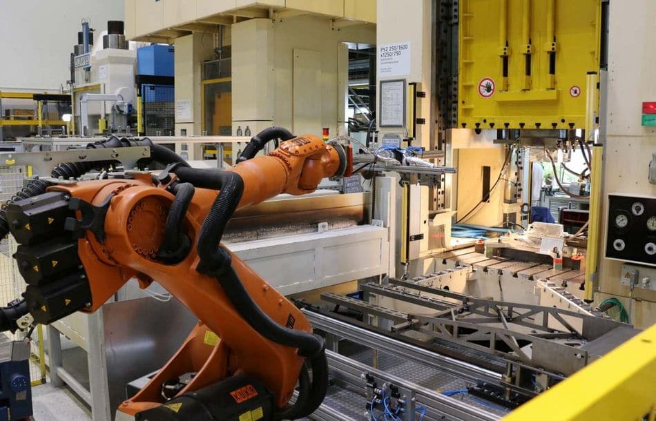 Fraunhofer-Projekt optimiert Effizienz der Industrieproduktion