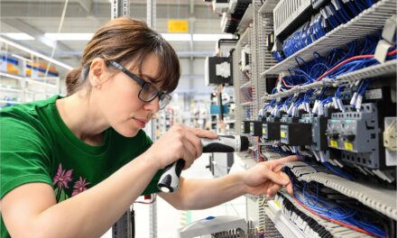 Dekra veröffentlicht Arbeitsmarktreport 2026